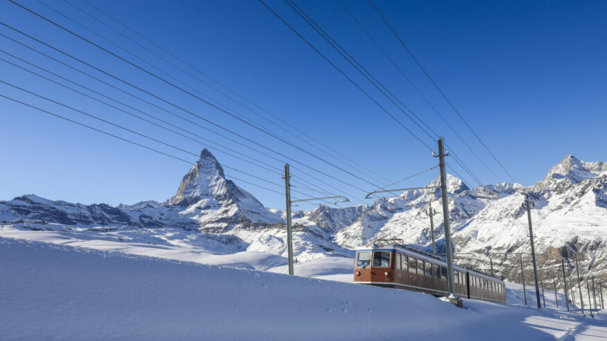 Winter hike above Zermatt