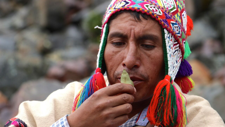 Capo performing the ceremony