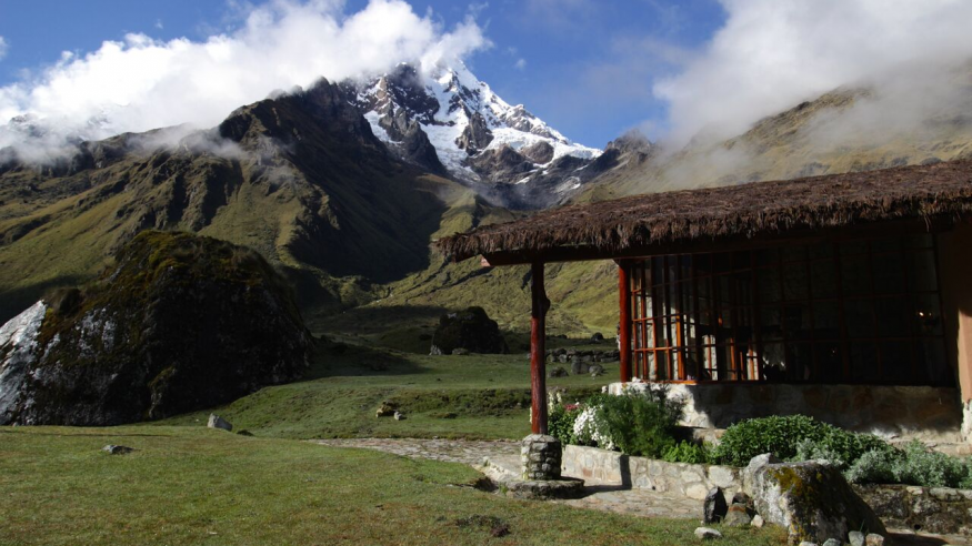 Wayra Lodge in the sunlight